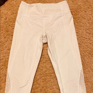 Lululemon white cropped leggings
